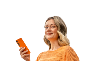 Lady smiling with an Everyday Mobile plan