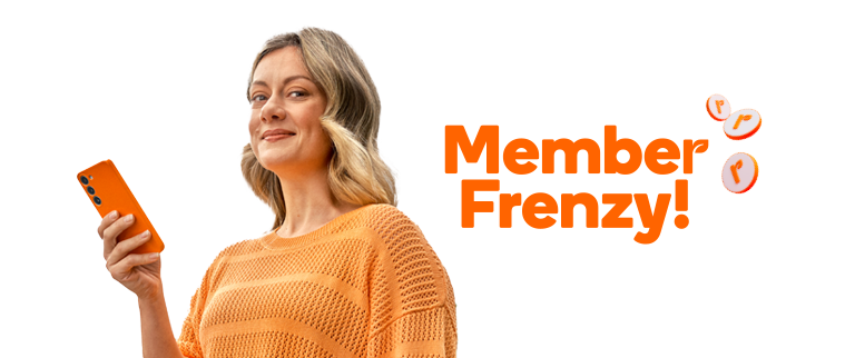 Lady smiling with an Everyday Mobile plan